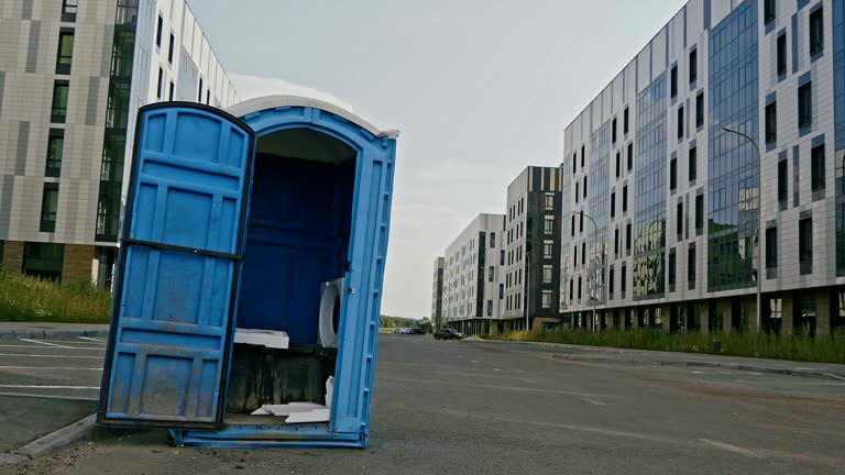 Types of Portable Toilets We Offer in West Bradenton, FL